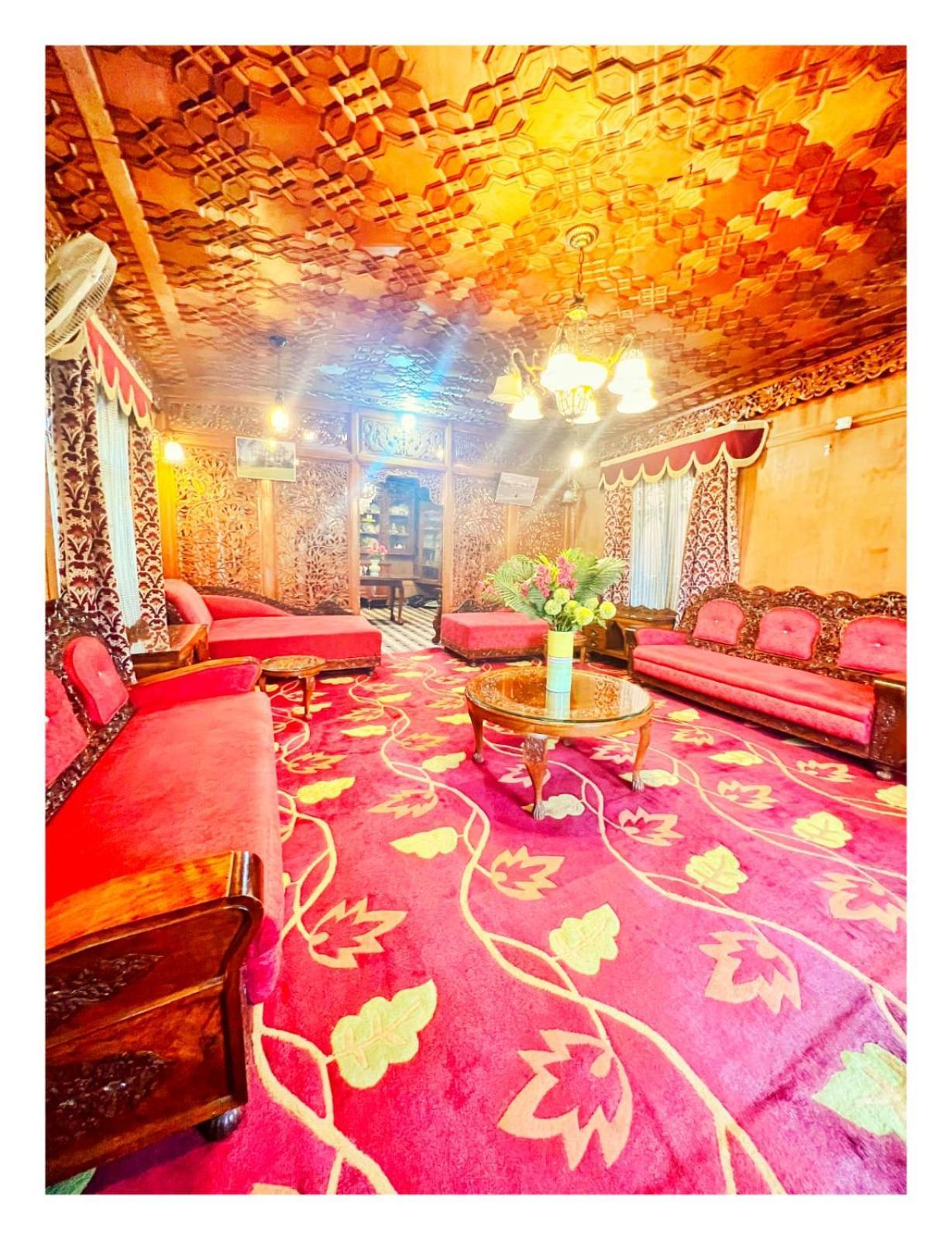 Srīnagar Mossess Group Of Houseboats酒店 外观 照片