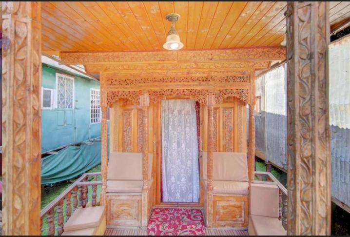 Srīnagar Mossess Group Of Houseboats酒店 外观 照片
